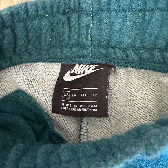 Nike Womens Dark Green Joggers - Picture 7 of 7